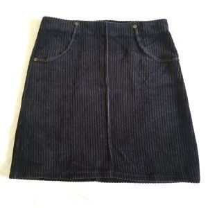 Black ribbed velvet mini skirt